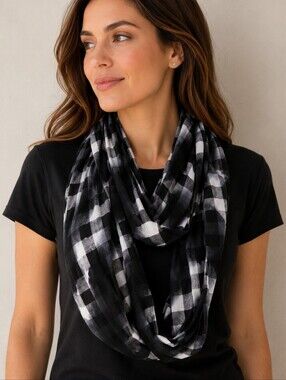 3/$30 VTG MUDD Monochrome Check Ombre Infinity Cowl Scarf